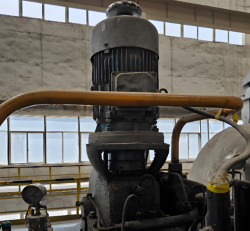 汽輪機(jī)盤車電機(jī) 汽輪機(jī)盤車電機(jī)